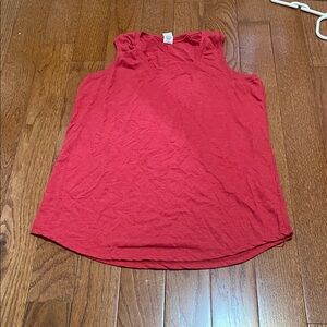 District Women's Red Tank Top size large